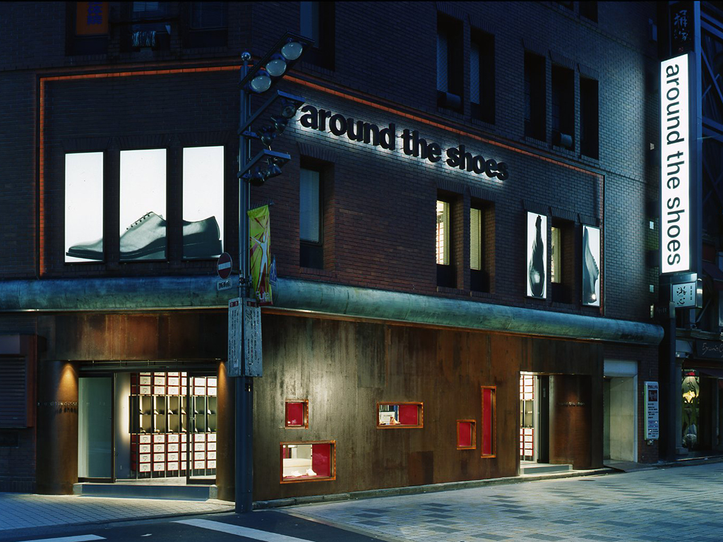 2003年4月 around the shoes第一号店（新宿）